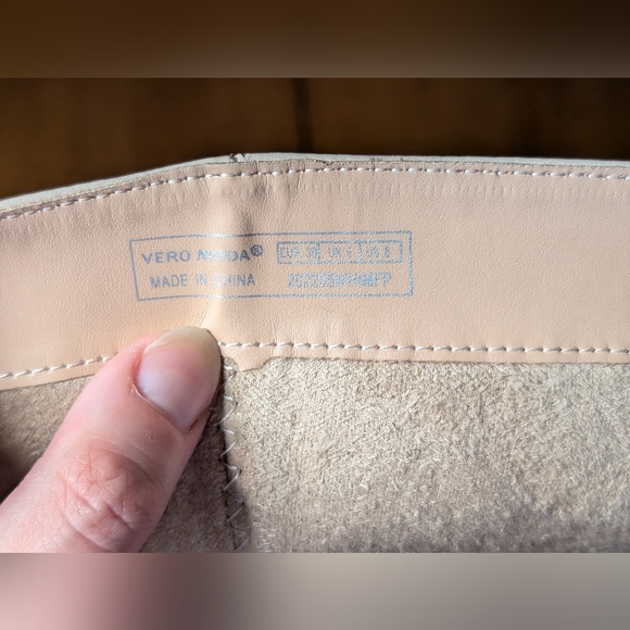 Beautiful cream modern knee high boots | Vero Moda Era Boots | size 39/8 - Picture 5 of 9